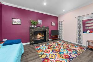 Spacious 2BR Apt with King Beds & Fully Equipped Kitchen