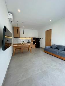 Morra Canggu Apartment & Room