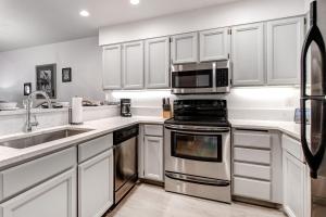 SNOW FLOWER 152 condo