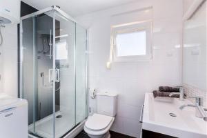 Modern 2-Bedroom Medulin Apartment with Balcony & Free Parking