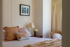 Olives Cottage and Gardens - Mesmerising Views