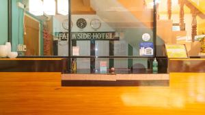 RedDoorz @ Farm Side Hotel Laoag City