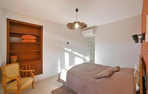 Maisons de vacances Stunning Home In Orsan : photos des chambres