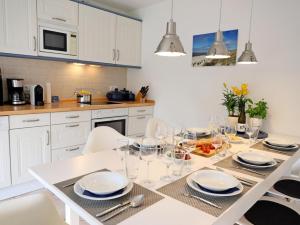 Geschmackvoll eingerichtete Erdgeschosswohnung für 4 Personen lädt zum Entspannen ein.