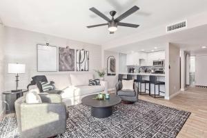 NEW-Heatherbrae 8-Old Town-Camelback View