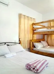 Beach Getaway - Ugalde's Coastal Cabins Units - Botolan