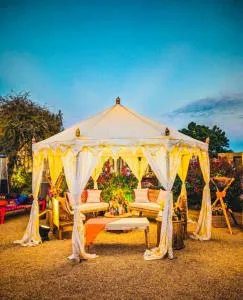 Desert Overnight Luxury Camp And Resort - Kūri