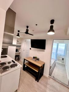 Azure 2Br 1Ba with City View Balcony and Free Parking