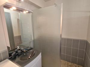 Studio climatisé avec parking, proche centre Sainte-Maxime - FR-1-780-60