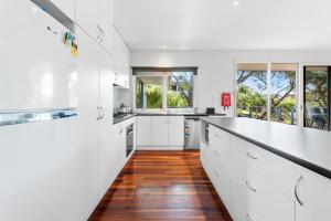 Menzies Backbeach Retreat by ReadyStay