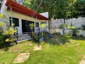 Barkadahan Room Fuego Island Guest House By Fuego Island Private Resorts - Ubytování bez kategorie ve městě San Juan
