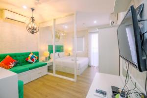 Comfortable Studio Apartment at Atlanta Residences By Travelio