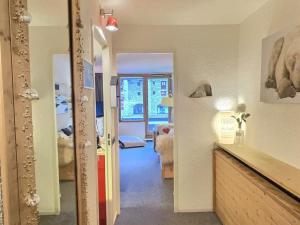 Confortable 2 pièces à Val-dIsère avec balcon sud, idéal pour 5 personnes, animaux acceptés - FR-1-411-958