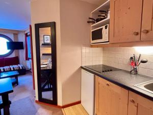 Appartement 4 pers, balcon sud-est, quartier Falaise - FR-1-634-109