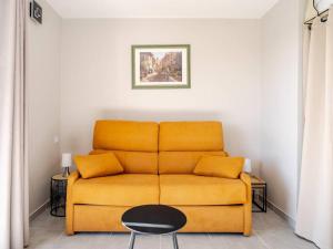 Studio rénové centre Lavandou, proche plage - FR-1-816-7