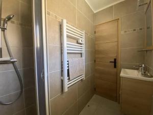 Studio rénové au cœur du Lavandou avec terrasse et climatisation - FR-1-816-10