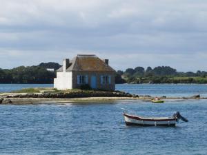 Plouhinec: Studio charmant avec WiFi, parking et animaux admis - FR-1-479-184