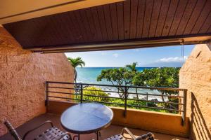 Kuleana Club #410 Oceanfront 1 bedroom 1 bathroom - Gated 2nd Fl