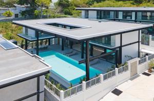 New & Modern, Loft Style 4BR Villa Sunset Garden 3, 12m Salt Pool, just 10min drive Naiharn Beach