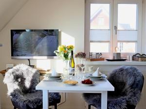 Hafenstraße 4, W1, Esprit 2