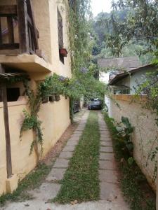 Casa de 2 quartos-Cambury-100m da praia-central-até 6 pessoas-internet-estacionamento-C3