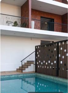 Rays 1 bhk by Limestays