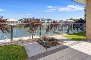 Windward Marina Retreat