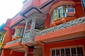 TAGAYTAY TOWNHOUSE for Daily Rent - Talisay
