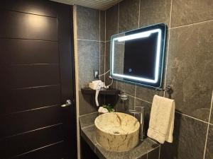 River Paradise Cabin with Private Jacuzzi