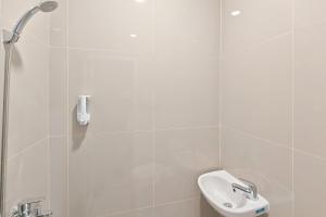 Urbanview Green Lake Sunter Residence