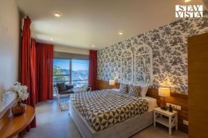 StayVista at Mist - Elysium Estate Mountain 2BR, Bonfire & Meals