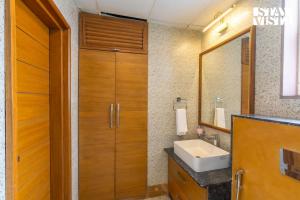 StayVista at Mist - Elysium Estate with WiFi, Bonfire