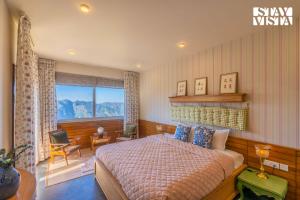 StayVista at Mist - Elysium Estate with WiFi, Bonfire