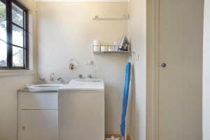 Three Bedroom Sweet Retreat in Coburg