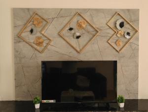 Sun Home Stays - Spacious Rooms - New Property - Pleasant Location