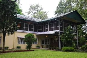 Chowkidinghee Heritage Tea Bungalow - Gogāmukh