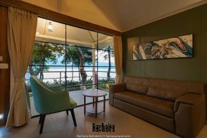 White Feather Resort Kauncha