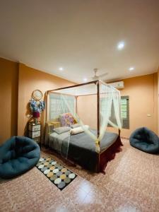 Beachfront bungalow south of Phuket