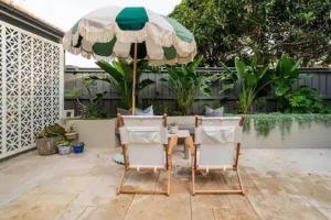 1 Bedroom in a home in Queens Park