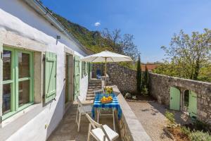 Einzigartiges mediterranes Steinhaus mit Meerblick, Chillout-Bereich, Bike, BBQ, WiFi