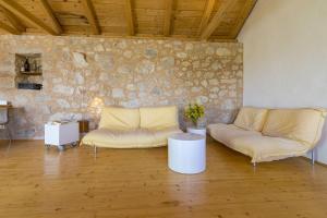 Einzigartiges mediterranes Steinhaus mit Meerblick, Chillout-Bereich, Bike, BBQ, WiFi