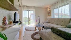 Malerisches Apartment nur 800 Meter zum Strand mit privater Terrasse, Grill, WiFi 