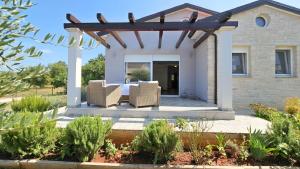 Mediterranes Ferienhaus mit privatem Garten, Grillbereich, Waschmaschine - hundefreundlich 