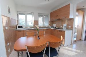 Malerisches Apartment nur 400 Meter zum Strand mit Meerblick - nur 10 Minuten zum Zentrum von Rovinj 