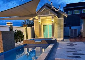 Tiny House Dferry With Private Pool OR 4 Room Homestay Jerantut Wifi Full Aircond