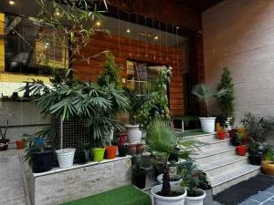 #The Vaikunth Mcleodganj Dhauladhaar View# Big free Parking# Ac rooms Centrally#Elevator - دارامسالا