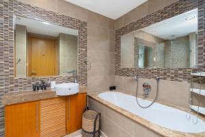 Vacay Lettings - 1 BHK - Iris Blue Dubai Marina