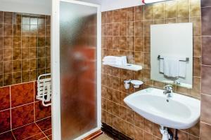 Hotels Les Gentianes : photos des chambres