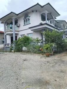 Rahman Homestay 1 - Kampong Chabang Pasir