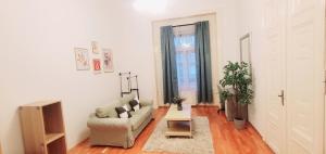 Deluxe and Cozy in the center